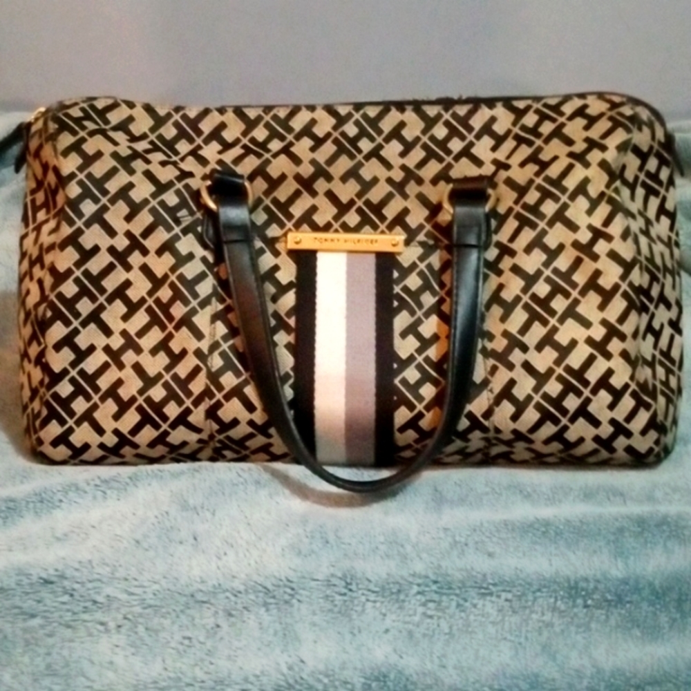 Tommy Hilfiger bag NWOT
